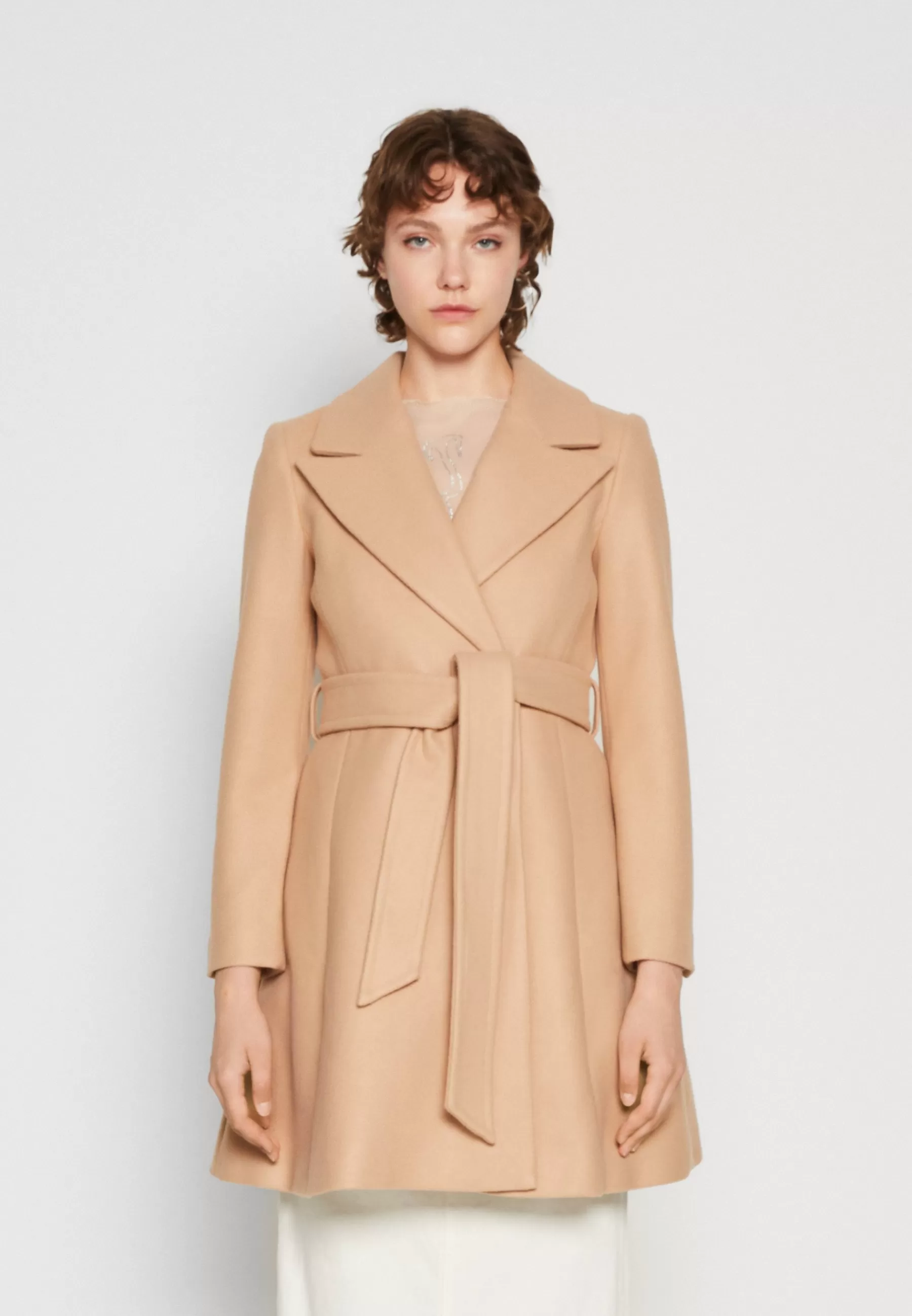 Forever New Eloise Fit And Flare Coat - Halflange Jas>Dames Wollen Jassen