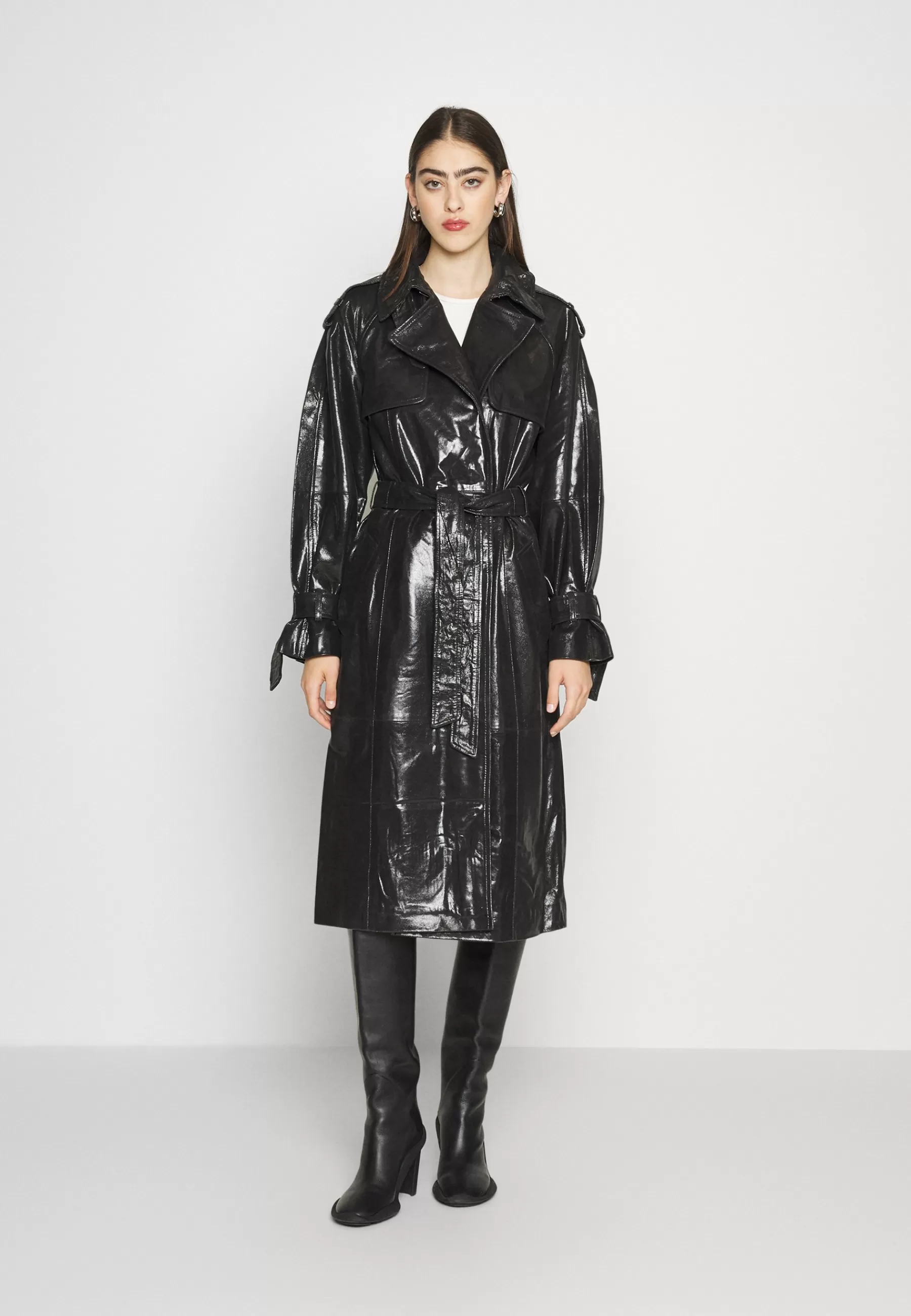 Dames 2nd Day Trenchcoats | Ness Glam - Trenchcoat