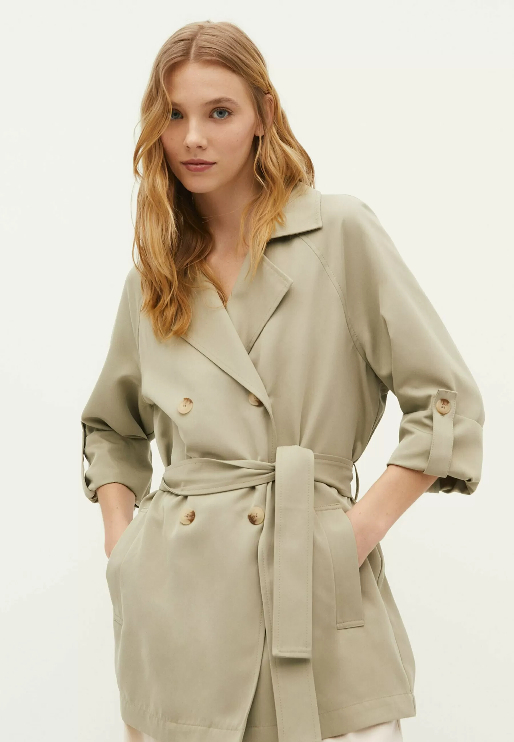 Dames Stradivarius Trenchcoats | Short Flowing - Trenchcoat