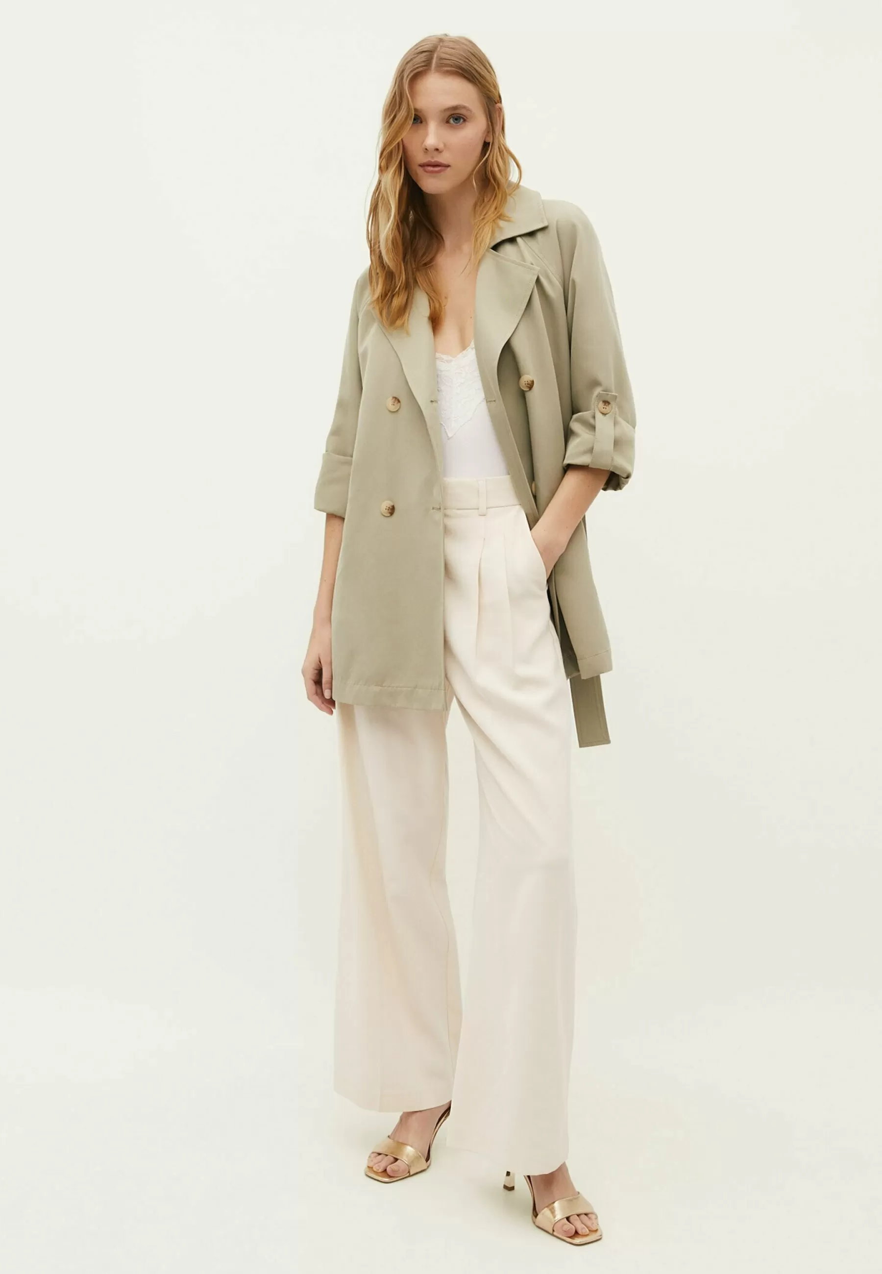 Dames Stradivarius Trenchcoats | Short Flowing - Trenchcoat