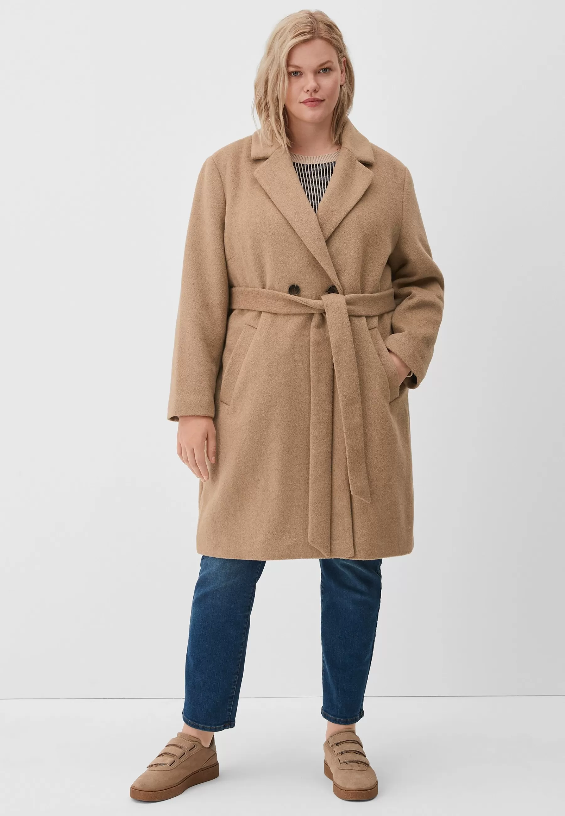 Dames Triangle Trenchcoats | Trenchcoat